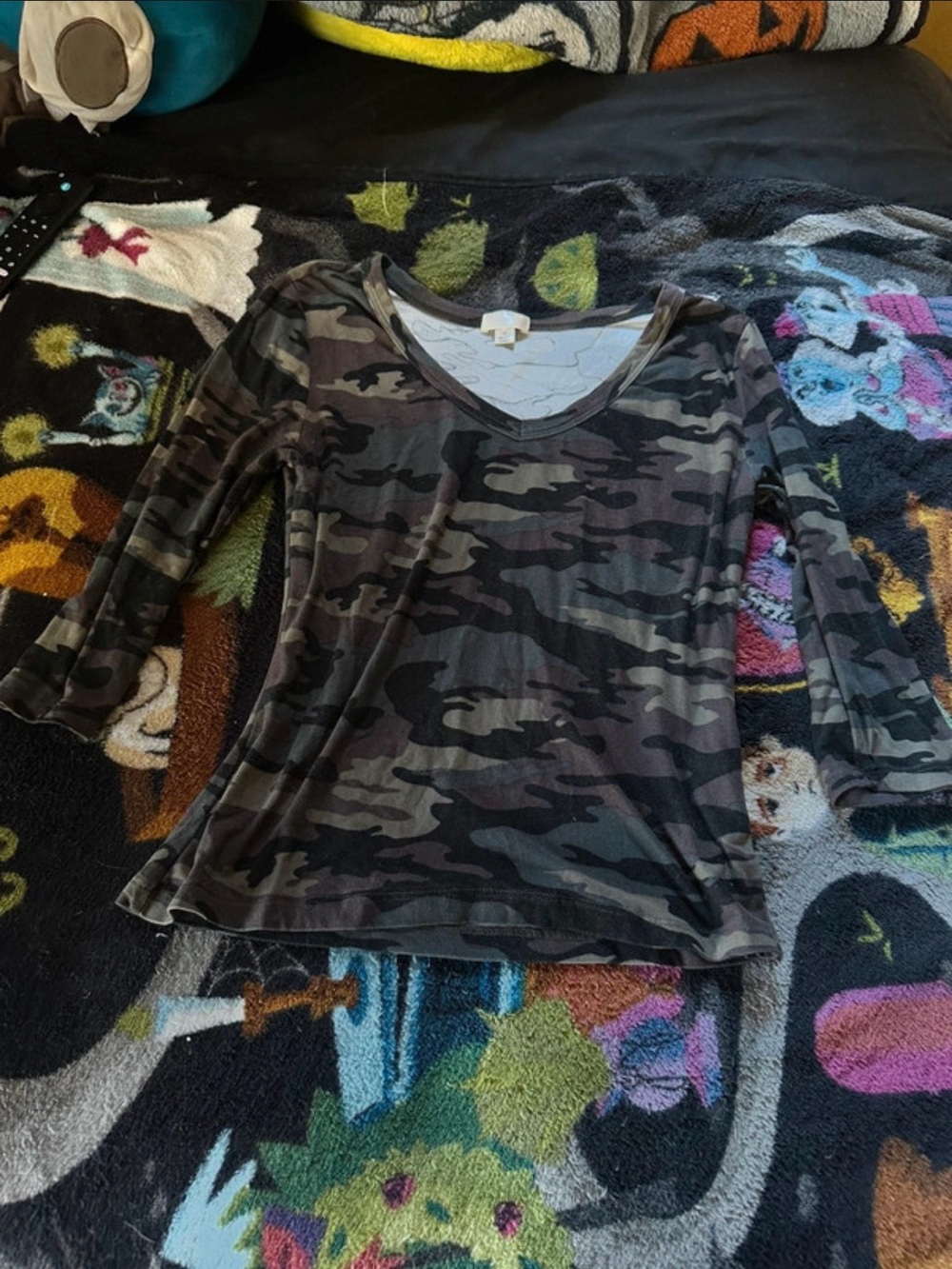 Camo V-Neck Long Sleeve Top